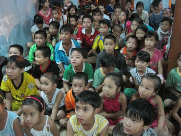 Quảng Nam: Hành trình về nguồn cội, lễ Báo hiếu và tặng quà Trung Thu