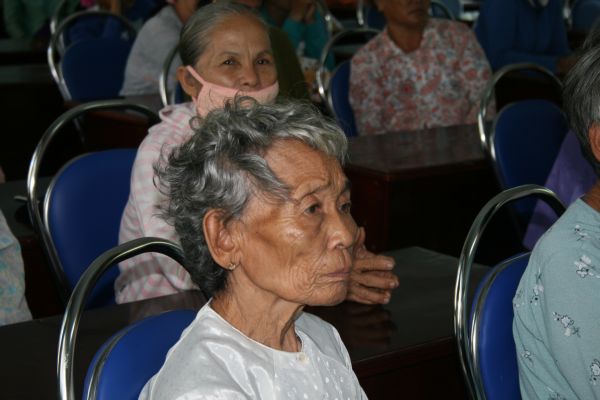 Đạo Phật Ngày Nay làm từ thiện tại Bà Rịa - Vũng Tàu