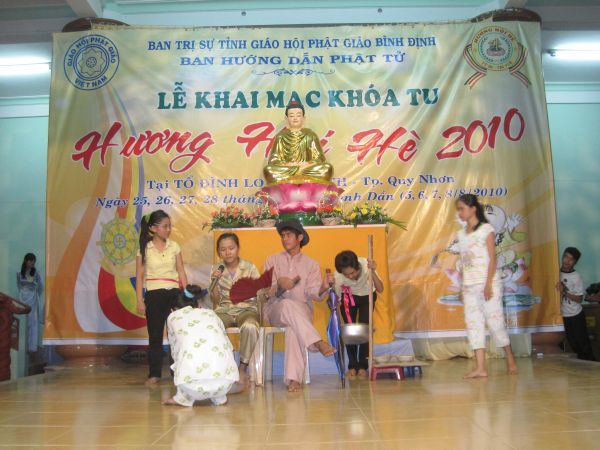 Chùm ảnh cuộc thi Văn nghệ và Duyên dáng áo lam của Hương hội hè 2010