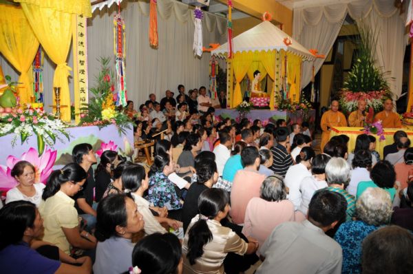 Buổi tọa đàm &quot;Tình yêu thương và mầm sống&quot;