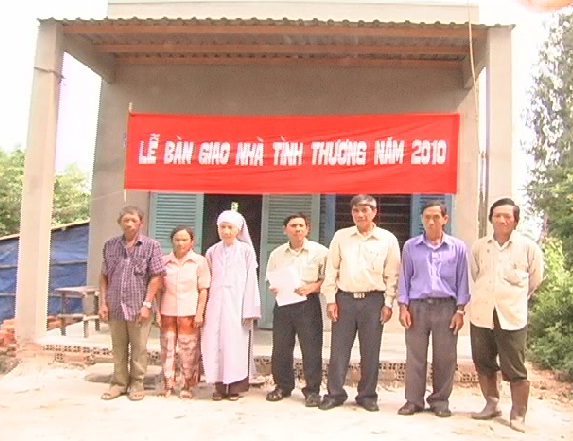 Đạo Phật Ngày Nay trao tặng nhà tình thương tại Bà Rịa - Vũng Tàu