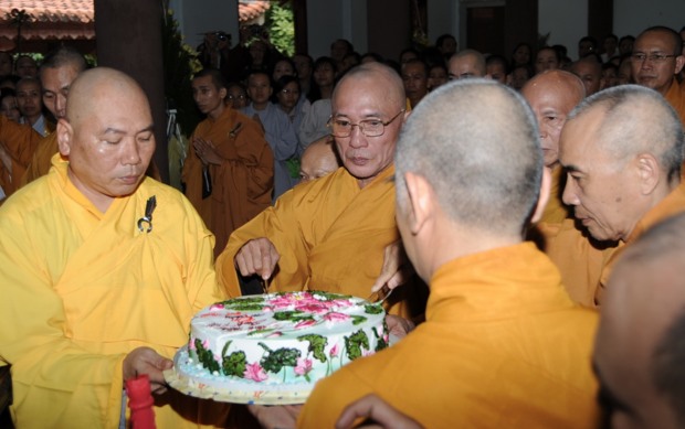 Khánh tuế, mừng sinh nhật thứ 93 HT Thích Minh Châu