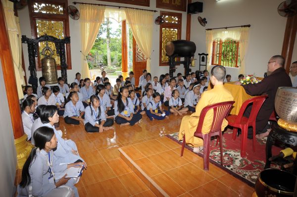 Đồng Nai: Khóa tu một ngày an lạc tại Huyền Trang tự