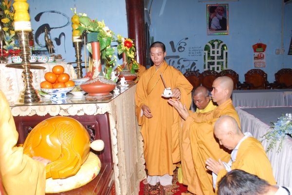 Đồng Tháp: Lễ cung rước Đại tạng kinh và húy kỵ ân sư tại Chùa Quan Âm