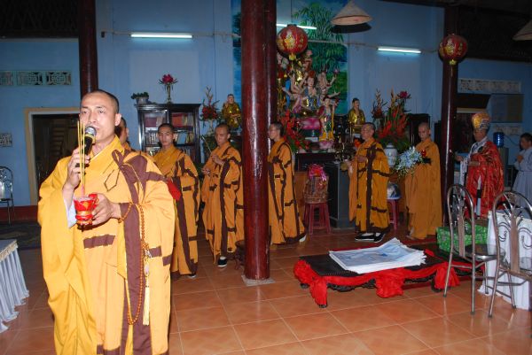 Đồng Tháp: Lễ cung rước Đại tạng kinh và húy kỵ ân sư tại Chùa Quan Âm