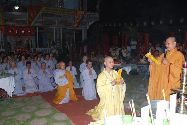 Đồng Tháp: Lễ cung rước Đại tạng kinh và húy kỵ ân sư tại Chùa Quan Âm