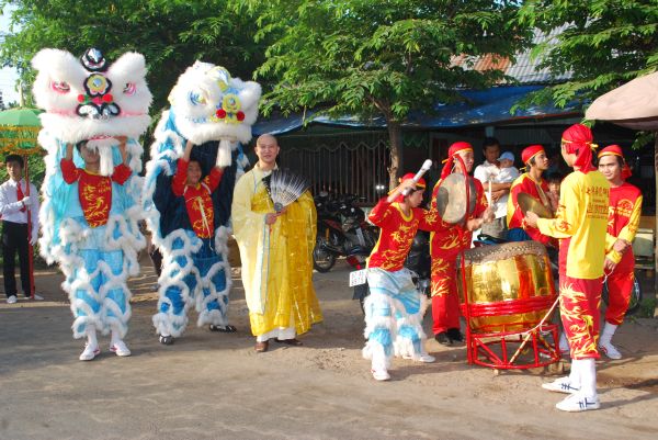 Đồng Tháp: Lễ cung rước Đại tạng kinh và húy kỵ ân sư tại Chùa Quan Âm