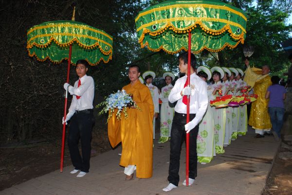 Đồng Tháp: Lễ cung rước Đại tạng kinh và húy kỵ ân sư tại Chùa Quan Âm