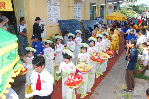 Đồng Tháp: Lễ cung rước Đại tạng kinh và húy kỵ ân sư tại Chùa Quan Âm