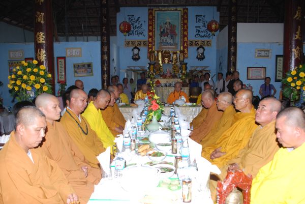 Đồng Tháp: Lễ cung rước Đại tạng kinh và húy kỵ ân sư tại Chùa Quan Âm