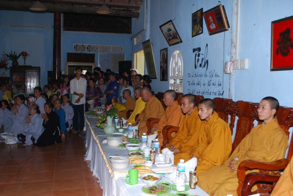 Đồng Tháp: Lễ cung rước Đại tạng kinh và húy kỵ ân sư tại Chùa Quan Âm