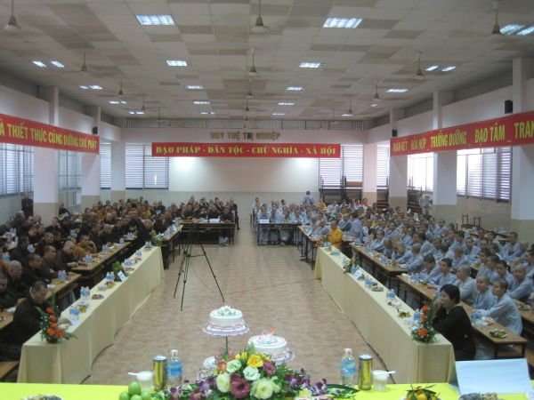 Trường Cao Trung Phật Học TP.HCM mừng lễ hiến chương ngày nhà giáo Việt Nam 20/11