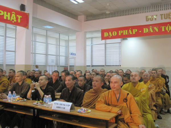 Trường Cao Trung Phật Học TP.HCM mừng lễ hiến chương ngày nhà giáo Việt Nam 20/11