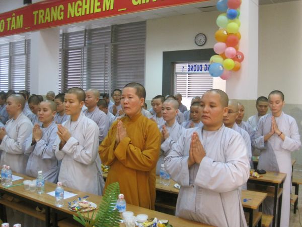 Trường Cao Trung Phật Học TP.HCM mừng lễ hiến chương ngày nhà giáo Việt Nam 20/11