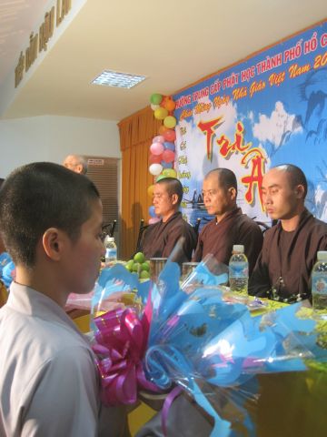Trường Cao Trung Phật Học TP.HCM mừng lễ hiến chương ngày nhà giáo Việt Nam 20/11