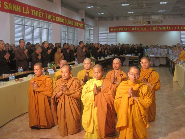 Trường Cao Trung Phật Học TP.HCM mừng lễ hiến chương ngày nhà giáo Việt Nam 20/11