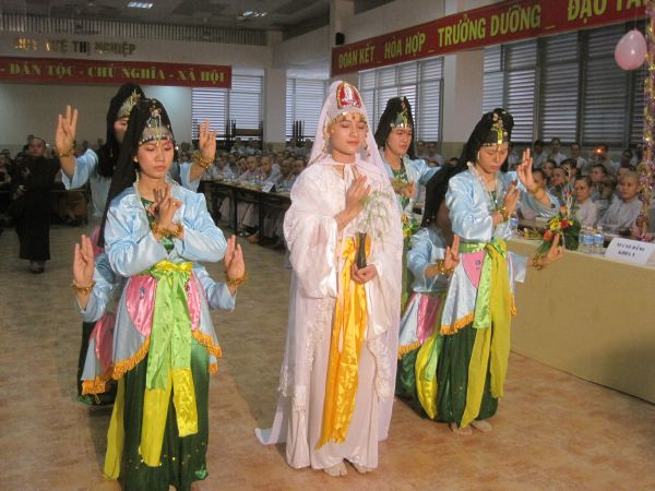 Trường Cao Trung Phật Học TP.HCM mừng lễ hiến chương ngày nhà giáo Việt Nam 20/11