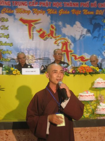 Trường Cao Trung Phật Học TP.HCM mừng lễ hiến chương ngày nhà giáo Việt Nam 20/11