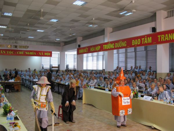 Trường Cao Trung Phật Học TP.HCM mừng lễ hiến chương ngày nhà giáo Việt Nam 20/11