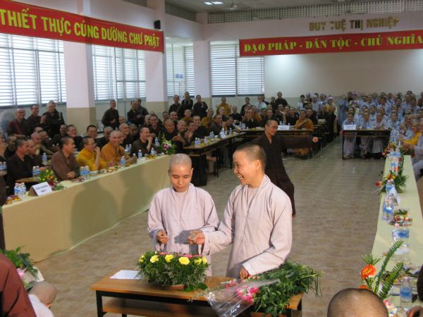 Trường Cao Trung Phật Học TP.HCM mừng lễ hiến chương ngày nhà giáo Việt Nam 20/11
