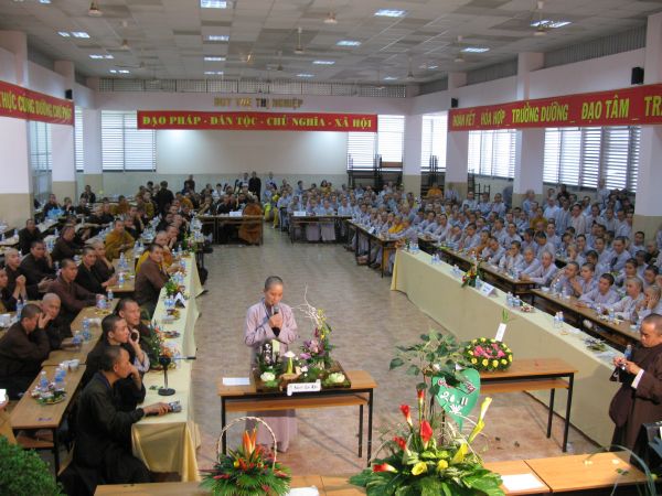 Trường Cao Trung Phật Học TP.HCM mừng lễ hiến chương ngày nhà giáo Việt Nam 20/11