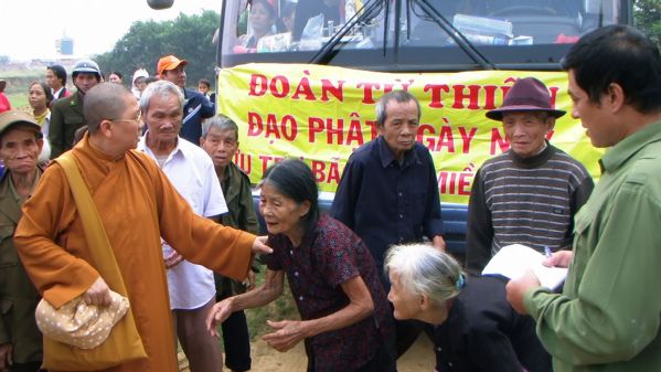 Hướng về vũng lũ Hương Khê - Hà Tĩnh