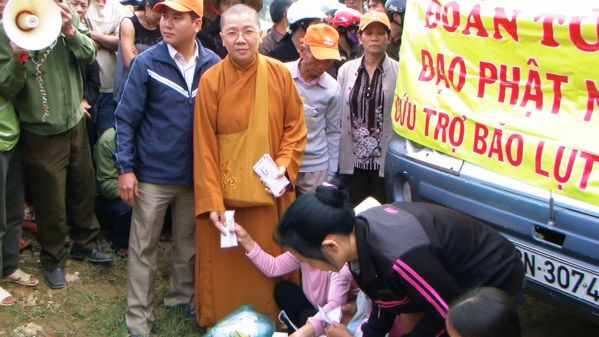 Hướng về vũng lũ Hương Khê - Hà Tĩnh