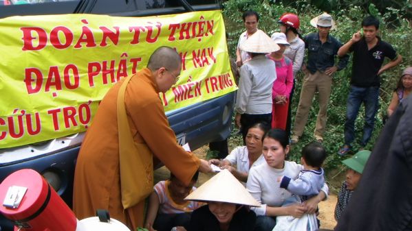 Hướng về vũng lũ Hương Khê - Hà Tĩnh