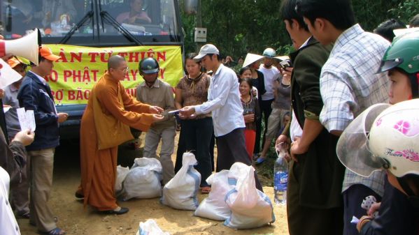 Hướng về vũng lũ Hương Khê - Hà Tĩnh