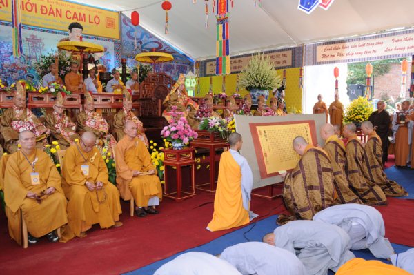 Đại Giới Đàn Cam Lộ: Lễ Cung An Chức Sự - Ngày 25/10/2010