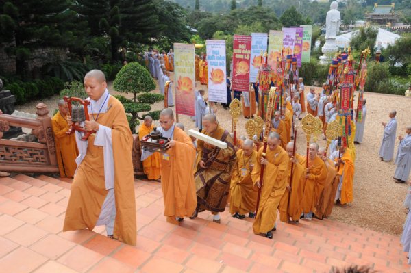 Đại Giới Đàn Cam Lộ: Sái Tịnh, Bạch Phật Khai Đàn - Diễn tập phương thức đăng đàn thọ giới