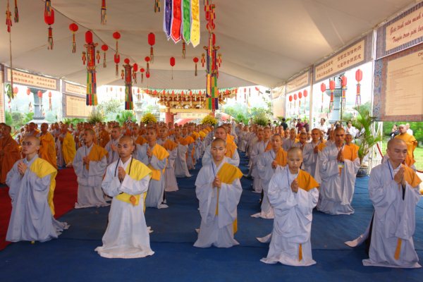Đại Giới Đàn Cam Lộ: Sái Tịnh, Bạch Phật Khai Đàn - Diễn tập phương thức đăng đàn thọ giới