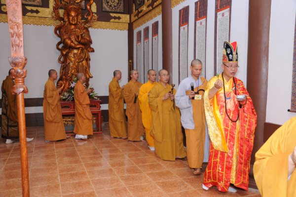Đại Giới Đàn Cam Lộ: Sái Tịnh, Bạch Phật Khai Đàn - Diễn tập phương thức đăng đàn thọ giới
