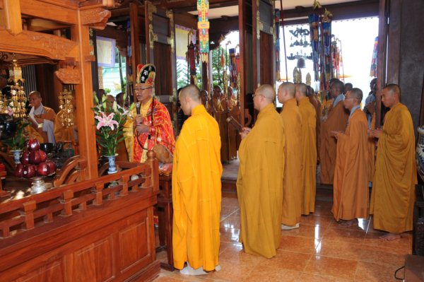 Đại Giới Đàn Cam Lộ: Sái Tịnh, Bạch Phật Khai Đàn - Diễn tập phương thức đăng đàn thọ giới
