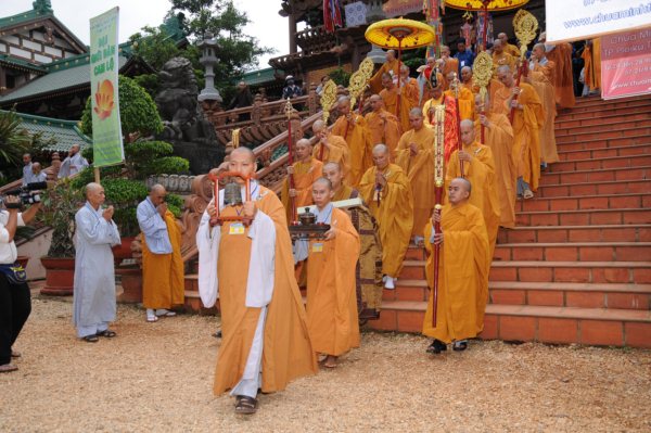 Đại Giới Đàn Cam Lộ: Sái Tịnh, Bạch Phật Khai Đàn - Diễn tập phương thức đăng đàn thọ giới