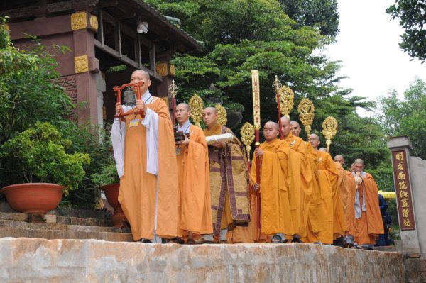 Đại Giới Đàn Cam Lộ: Sái Tịnh, Bạch Phật Khai Đàn - Diễn tập phương thức đăng đàn thọ giới