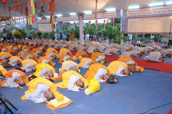 Đại Giới Đàn Cam Lộ: Sái Tịnh, Bạch Phật Khai Đàn - Diễn tập phương thức đăng đàn thọ giới