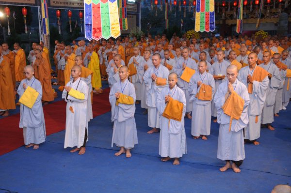 Đại Giới Đàn Cam Lộ: Sái Tịnh, Bạch Phật Khai Đàn - Diễn tập phương thức đăng đàn thọ giới