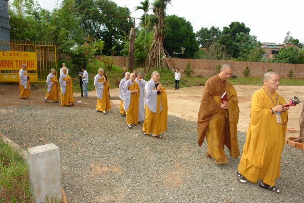 Đại Giới Đàn Cam Lộ: Thập Sư Ni, Thình Cầu Thị Chánh Pháp với Đại Tăng