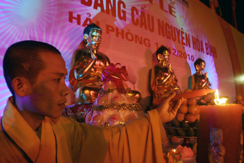 Đêm hoa đăng cầu nguyện Hòa Bình