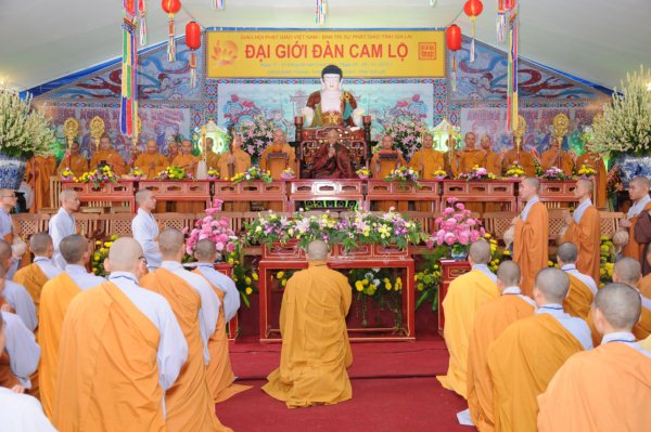 Đại Giới Đàn Cam Lộ: Hòa Thượng Thích Minh Thông - Tuyên Luật Sư Khai Đạo Giới Tử