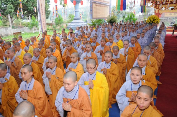 Đại Giới Đàn Cam Lộ: Hòa Thượng Thích Minh Thông - Tuyên Luật Sư Khai Đạo Giới Tử