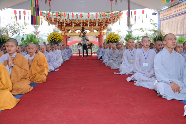 Đại Giới Đàn Cam Lộ: Hòa Thượng Thích Minh Thông - Tuyên Luật Sư Khai Đạo Giới Tử