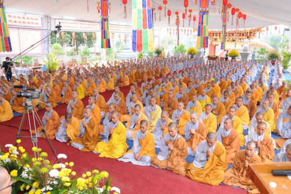 Đại Giới Đàn Cam Lộ: Hòa Thượng Thích Minh Thông - Tuyên Luật Sư Khai Đạo Giới Tử