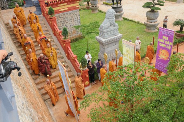 Đại Giới Đàn Cam Lộ: Hòa Thượng Thích Minh Thông - Tuyên Luật Sư Khai Đạo Giới Tử