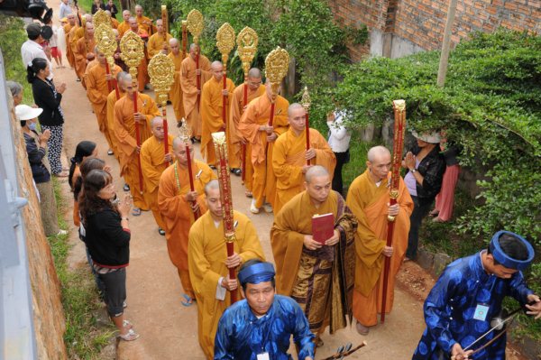Đại Giới Đàn Cam Lộ: Hòa Thượng Thích Minh Thông - Tuyên Luật Sư Khai Đạo Giới Tử