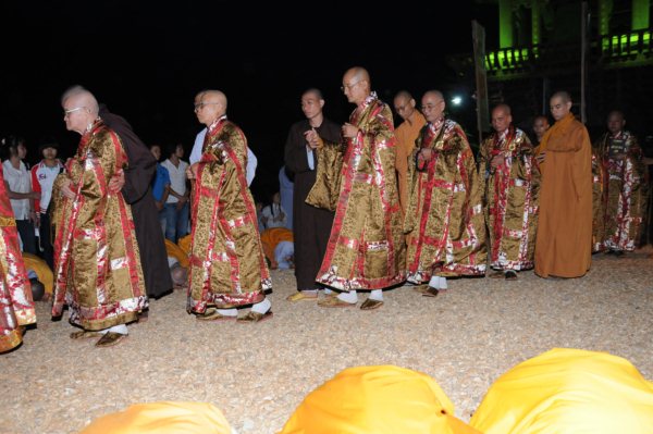 Đại Giới Đàn Cam Lộ: Sơ Đàn Truyền Giới Sa Di - Ngày 26/10/2010