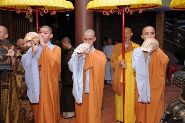 Đại Giới Đàn Cam Lộ: Thập Sư Ni, Thình Cầu Thị Chánh Pháp với Đại Tăng