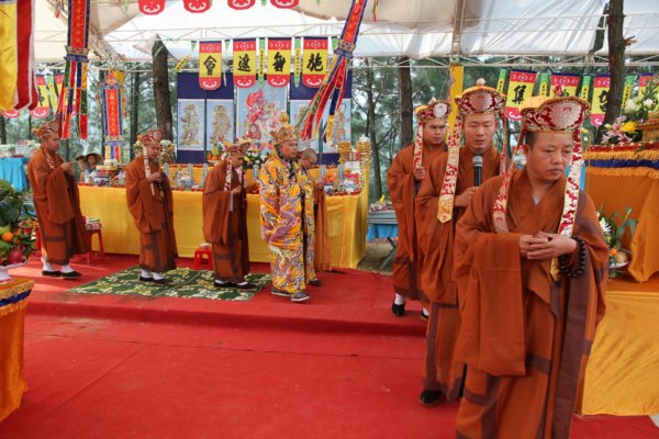 Đại Trai đàn Chẩn tế tại nghĩa trang liệt sĩ Ngã Ba Đồng Lộc, Khánh Thành Tháp Chuông