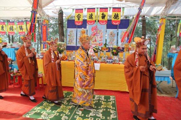 Đại Trai đàn Chẩn tế tại nghĩa trang liệt sĩ Ngã Ba Đồng Lộc, Khánh Thành Tháp Chuông